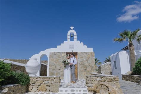 Wedding photographer in Mykonos, Greece, Eleni Dona