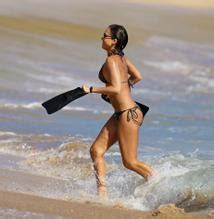 Jessica Alba Sexy Wearing A Bikini In Hawaii AZNude