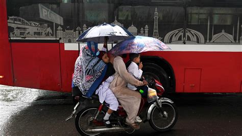 Watch Pakistan Uses Artificial Rain In Lahore Against Smog A Gift