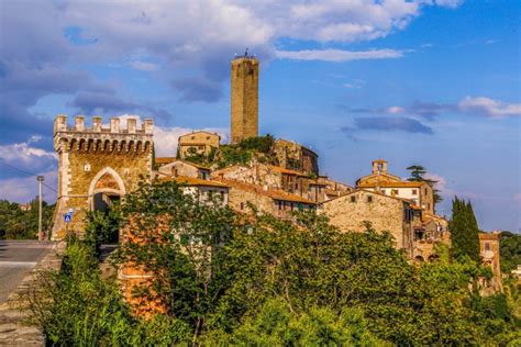 Il Borgo Di Pereta E Magliano In Toscana Un Week End Fra Storia E Buon