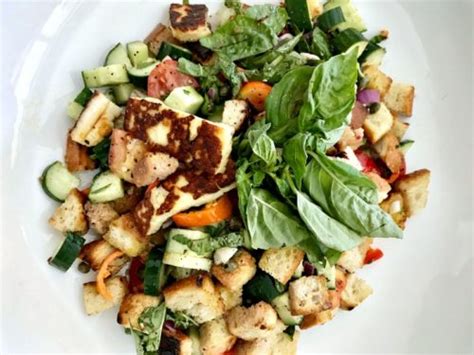 5 Travel Inspired Main Course Salad Recipes