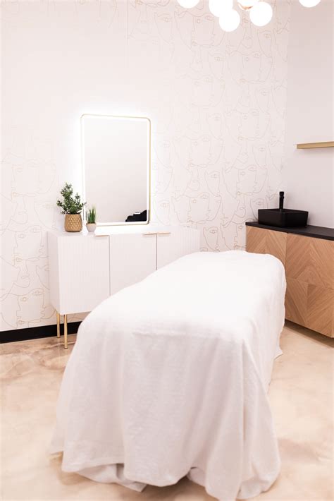 Salon Suites | Suite 115 Salon + Suites | Bloomingdale, lL