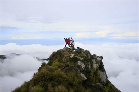 mt apo summit cloudy morning   summit  mt apo ta flickr