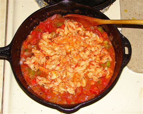Crawfish sourdough pizza