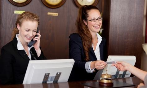 definitive job description   hotel concierge smart tips