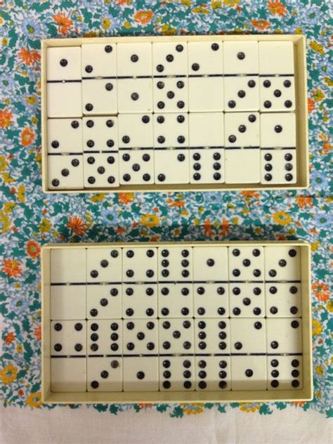 Vintage Domino Set 1950s Bakelite By LikewiseThrift On Etsy 9 99