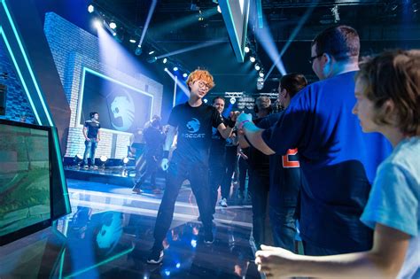 Roccat Dethrones Fnatic In The Eu Lcs Dot Esports