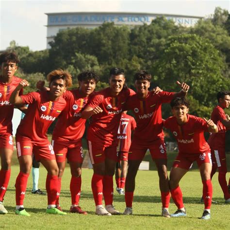 Pasukan Bola Sepak Wilayah Persekutuan Meraikan Kejayaan Pertama Aksi