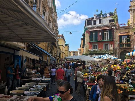 Mercati rionali di Napoli i più famosi Napoli Fans