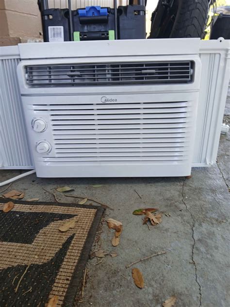 Air conditioner. Only use for a couple of weeks brand new from Sam's