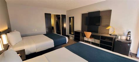 Rooms - Motel 6 Anaheim Maingate - Affordable Accommodations Near ...