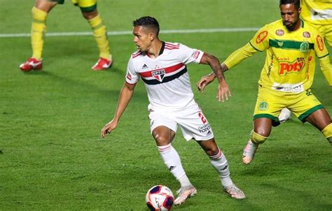 São Paulo goleia o Mirassol e enfrentará o Palmeiras na final do