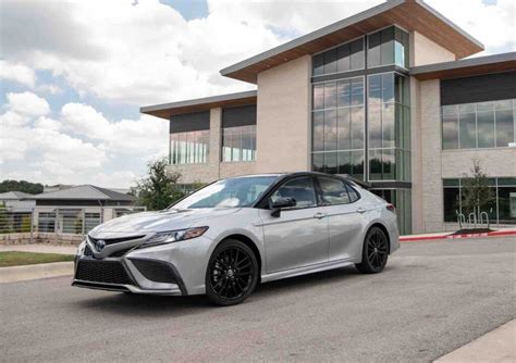 A Week With Toyota Camry Xse Hybrid The Detroit Bureau