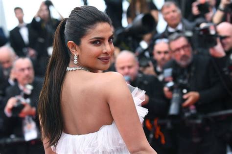 Priyanka Chopra Regisseur Wollte Dass Sie Sich Unters Messer Legt