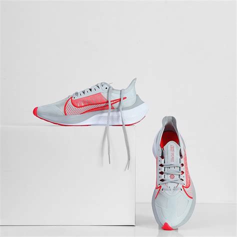 Giày thể thao Nike Zoom Gravity BQ3203 003 màu xám | Chiaki.vn