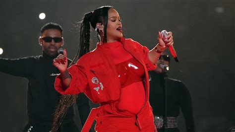 Rihanna Sends Internet Into A Spin With Rub Of Her Tummy Confirming Pregnancy During Super Bowl