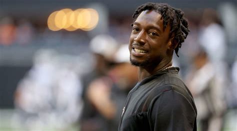 NFL Suspends WR Calvin Ridley For 2022 Season For Betting On Games