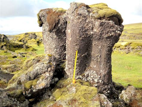 Mystery of Bizarre Icelandic Lava Pillars Solved | Live Science