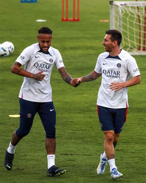 Messi And Neymar Leo Messi Lionel Messi Qatar Airways Psg Junior