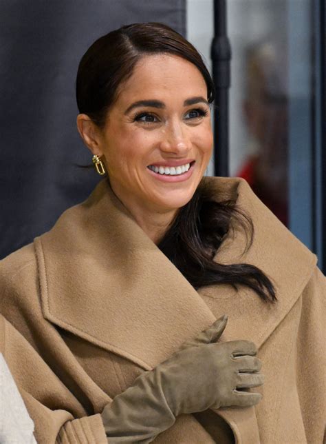 Meghan Markle Perfects The Millennial Going Out Uniform