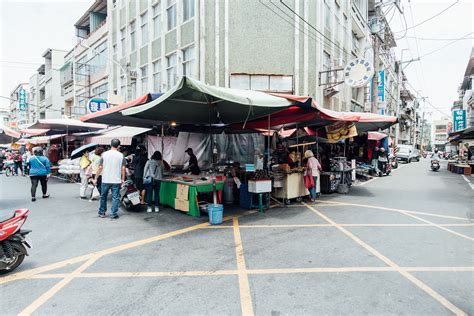 Taiwan Traditional Market on Behance