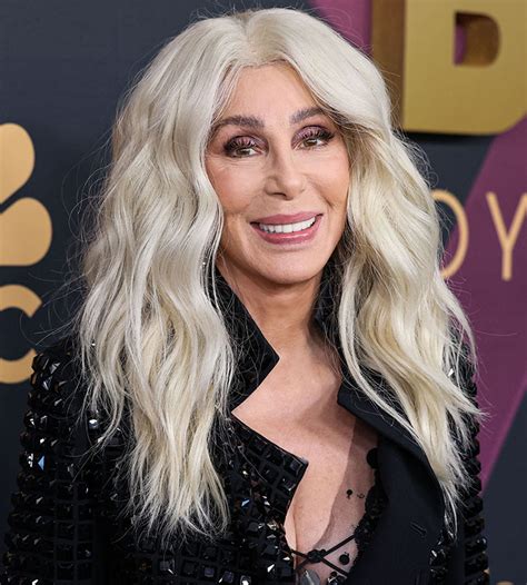 Cher Wears A Platinum Blonde Wig And Shocks Fans With Her Appearance At