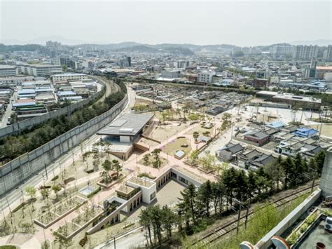 건축과 도시 공공건축 10년의 마법 인구 10만 소도시 되살리다 서울경제