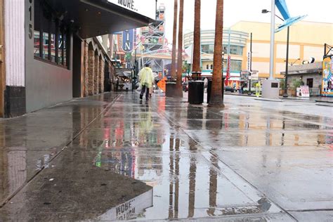 Rain Brings Flooding Throughout Las Vegas Valley Video Las Vegas