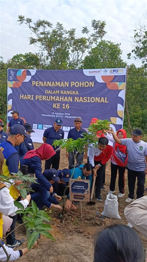 Peringatan Hari Perumahan Nasional Diwarnai Penanaman Pohon Di