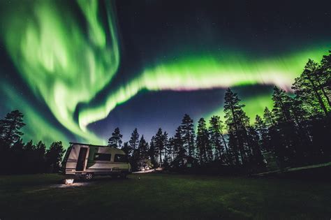 Hunting northern lights on Aurora Camper in Ivalo Lapland Finland ...