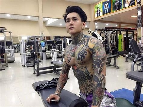A Đây Rồi Hot boy xăm trổ dính phốt vì quá hổ báo Báo Kiến Thức