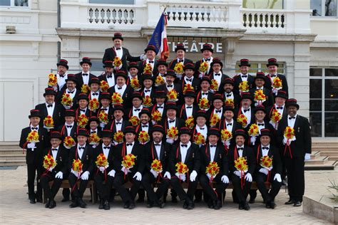 Beaujolais Conscrits Des Classes En De Villefranche Sur Sa Ne