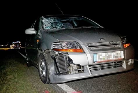 T Dlicher Unfall Auf S Radfahrer Stirbt Nach Zusammensto Mit Pkw