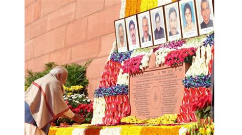 parliament attack pm modi president murmu pay tributes