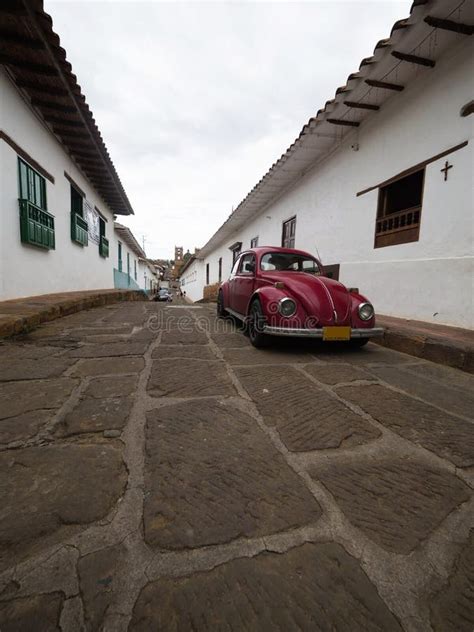 Retro Vintage Rojo Vw Volkswagen Escarabajo Veh Culo Estacionado En