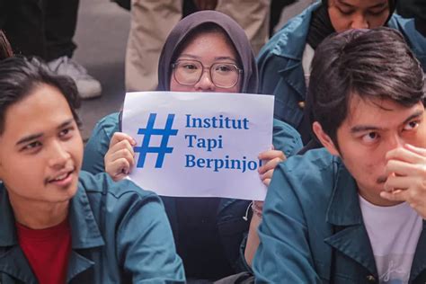 Foto Mahasiswa Itb Gelar Demo Protes Pembayaran Ukt Menggunakan Skema