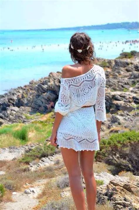 34 Beautiful White Sundresses For The Beach