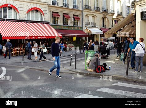 Latin quarter Paris general street scene Stock Photo - Alamy