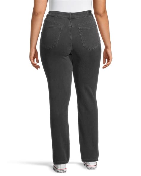 Biographers explain the rapid rise and career of sara hayes 2