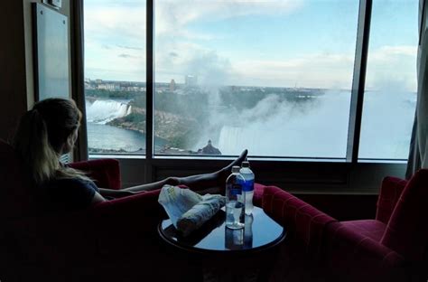 The best Niagara Falls fallsview hotels (from north to south)