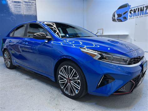 7 Ways Window Tint Reduces Driver Fatigue on Long Commutes & Road Trips