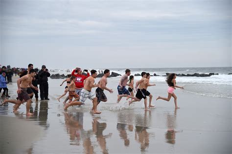 Getting Ready For The L B Polar Bears Plunge Herald Community