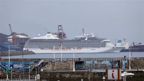 El Crucero Ms Rivera Llega A Gij N Con M S De Pasajeros La