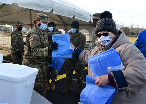 Maryland Guard Administers Covid 19 Vaccine In Charles County