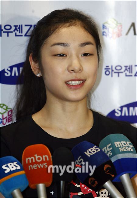 김연아 반쪽 선수 논란 불가피할 듯그랑프리 포기 의미와 파장 네이트 스포츠