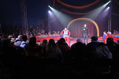 Le Cirque Zavatta Le Spectacle Tr S Attendu De La Fin Dann E Ville