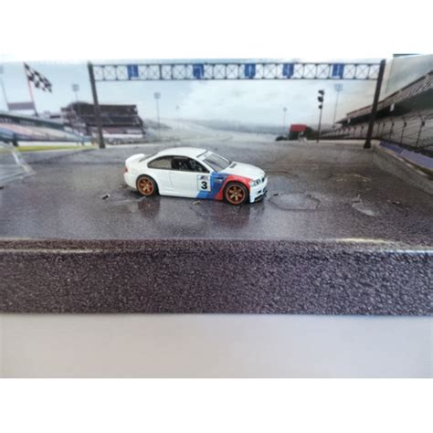 Jual Hot Wheels Bmw M E Loose Diorama Kota Surabaya Ria Indrawati Tokopedia
