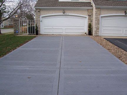 Broom Finished Driveway - Great Plains Concrete