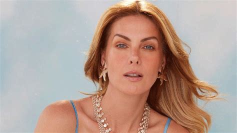 Ana Hickmann Vista Em Encontro Advogado Em Meio A Processos