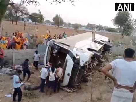 Rajasthan Jaipur Bound Bus Overturns On Delhi Mumbai Express Highway